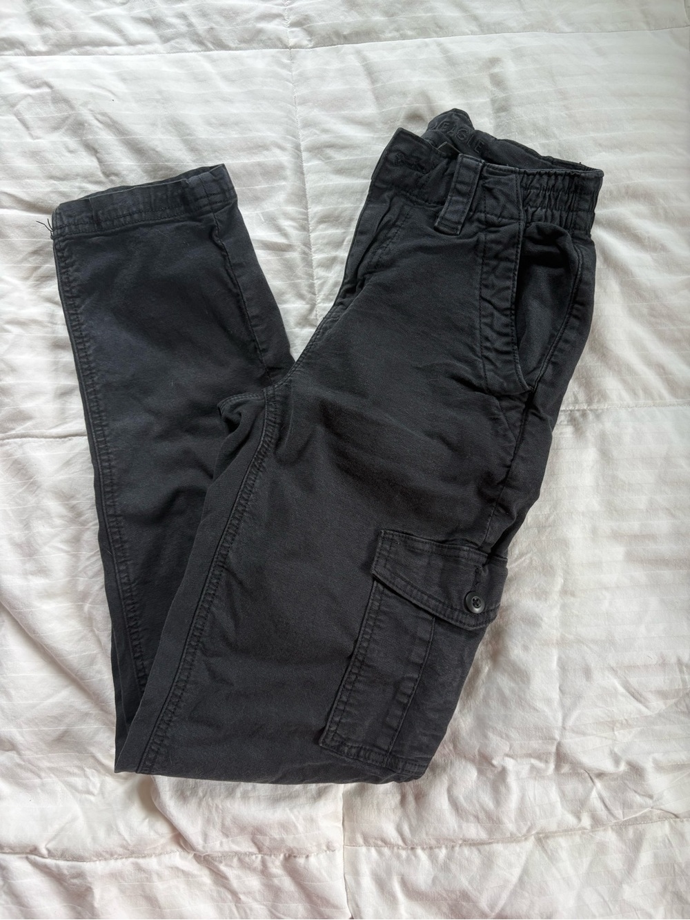 American Eagle women’s stretch straight leg Cargo Pants